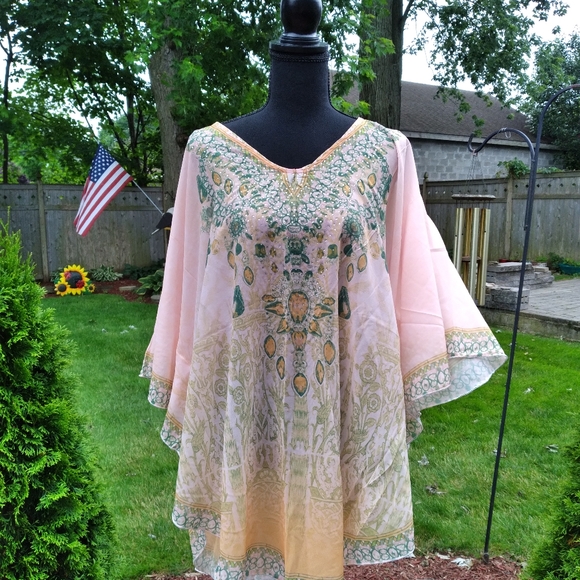 💥 BACK IN STOCK💥 Beach coverup light pink & green - Picture 2 of 8